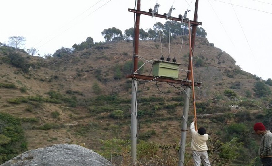 बैतडीमा  विद्युत  सेवा अवरुद्ध, सेवाग्राही  समस्यामा 